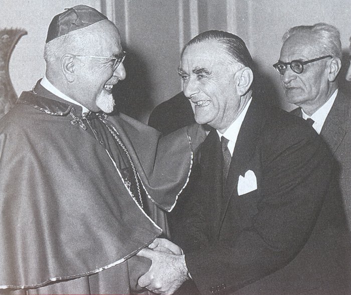 ألبير مخيبر.. البطريرك المدني للمعارضة اللبنانية (7)